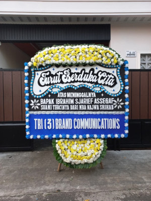 Papan Bunga Duka di Kota Karang